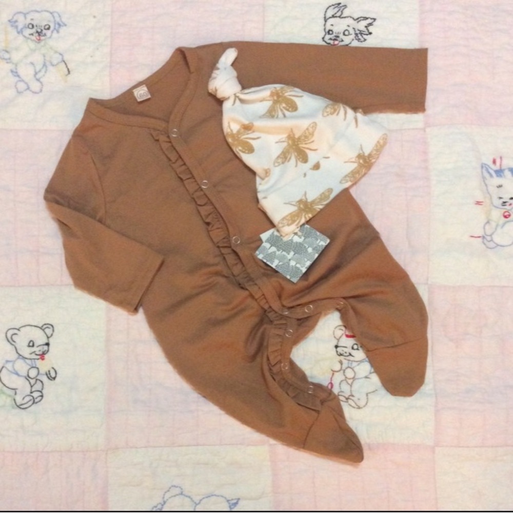 KQ Bee Outfit 3-6 Months